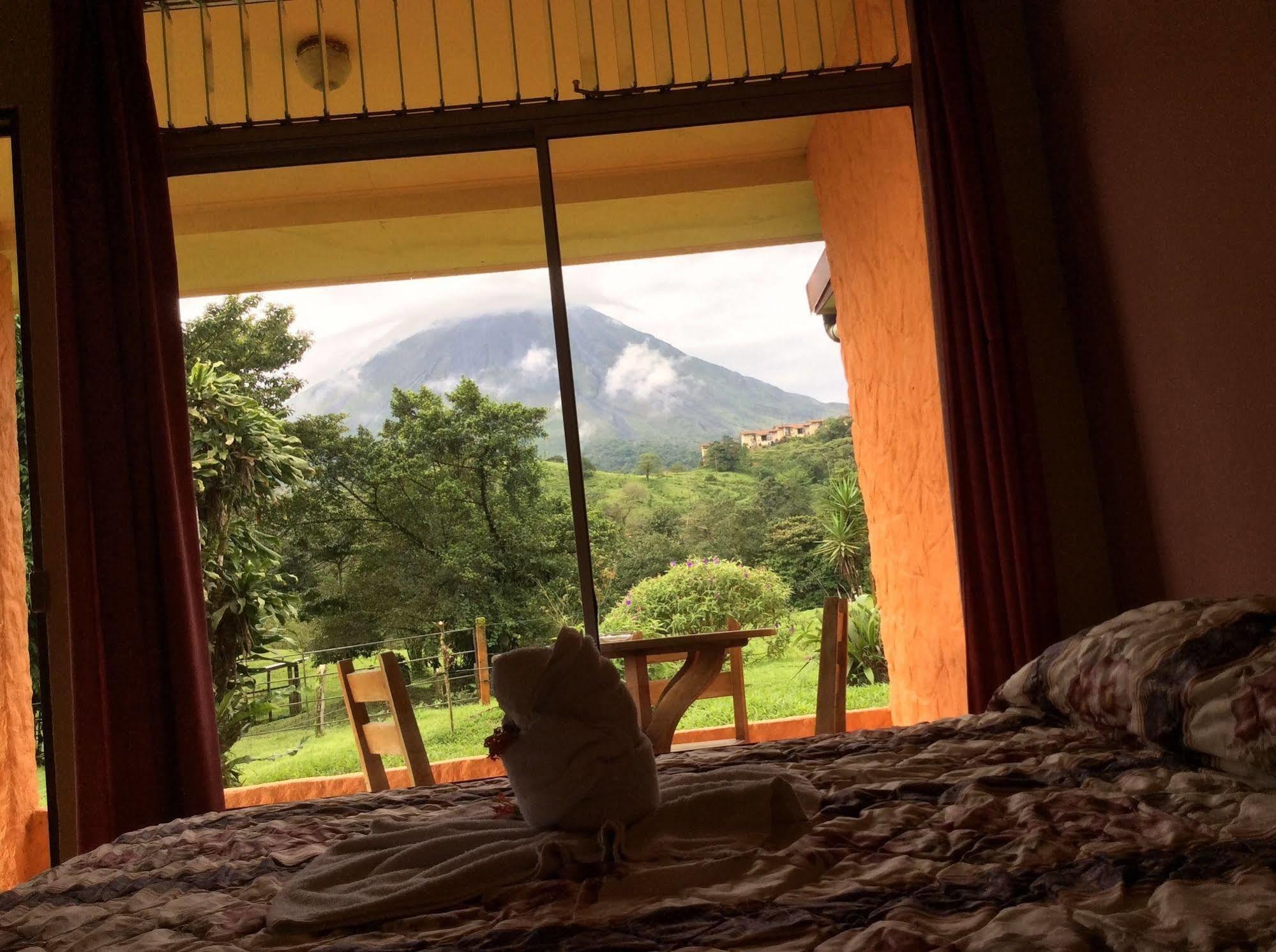 Cabinas Los Guayabos Hotel La Fortuna Kültér fotó