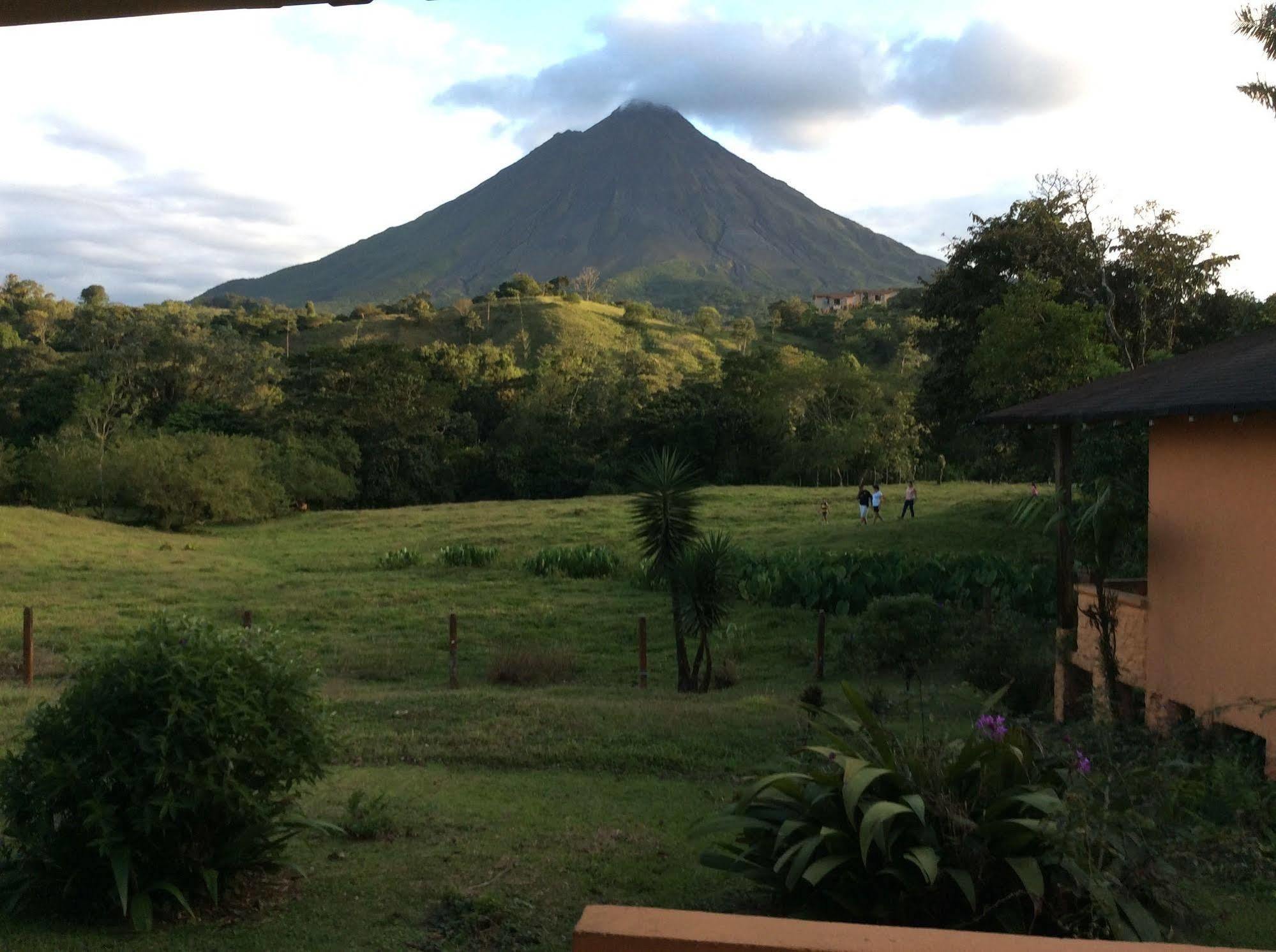Cabinas Los Guayabos Hotel La Fortuna Kültér fotó