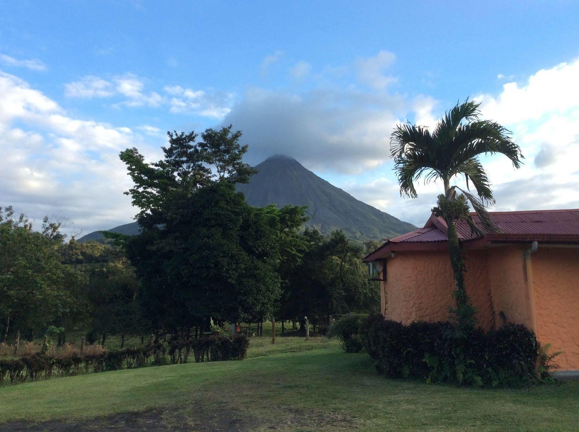 Cabinas Los Guayabos Hotel La Fortuna Kültér fotó